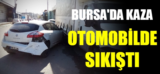Otomobil 2 araca çarptı