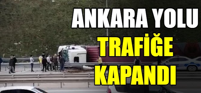 Bursa-Ankara otobanında TIR devrildi.