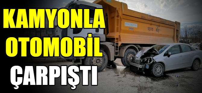 Bursa'da kamyon ile otomobil çarpıştı