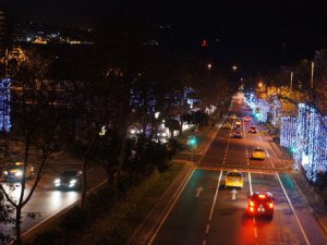 İstanbul'da cadde ve sokaklar süslendi