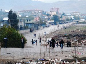 Hayat durdu, vatandaşlar ilçeyi terk ediyor