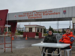 Umut nöbetini devralan Fatih Portakal: Demokrasinin geldiği yer burası