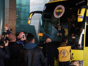 Fenerbahçe, Gençlerbirliği maçı için Ankara’ya geldi