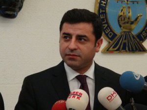 Demirtaş: Barışı sağlamak bir cümleye bakar