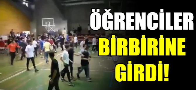 Öğrenciler birbirine girdi