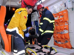 Manisa'da trafik kazası: 1 ölü, 2 yaralı