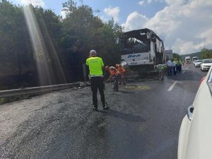 Yolcu otobüsü alev alev yandı