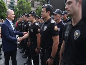 Türk polisi Katar'da