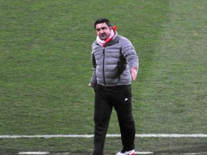 Samsunspor’da Teknik Direktör Ümit Özat istifa etti