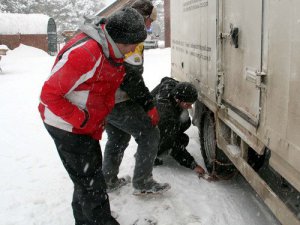 Kar, ulaşımı çileye dönüştürdü