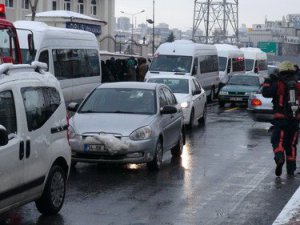 Okuldaki yangın paniğe neden oldu