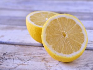 Hastalanmamak için limon sarımsak kürü