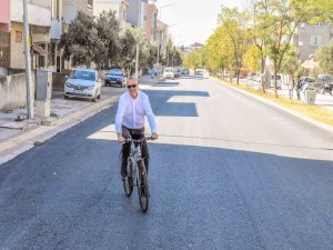 Bursa'da asfaltlama işlemleri sürüyor