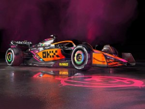 F1 Takımı kripto temalı renklerle yarışacak