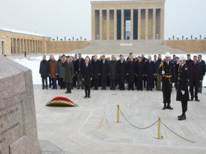 CHP'den Anıtkabir’i ziyareti