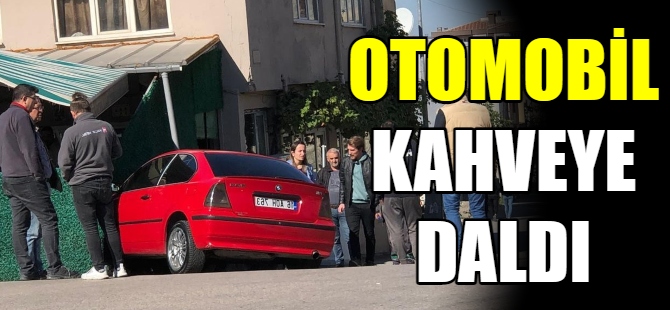 Otomobil kahveye daldı