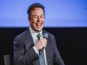 Elon Musk, Twitter'in tek yöneticisi oldu