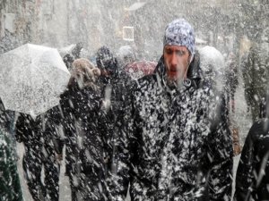 Meteoroloji'den şiddetli kar ve rüzgar uyarısı