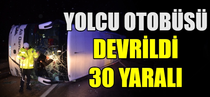 Yolcu otobüsü devrildi