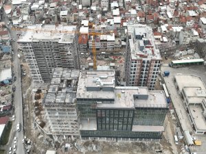 Bursa’da riskli binalar yıkıldı