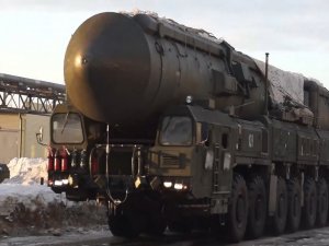 Rusya'da balistik füzeyle tatbikat