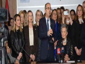 CHP'li kadınlar salona sığmadı