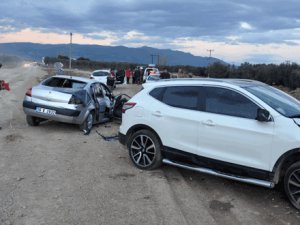 Bursa'da feci kaza: 1 ölü, 4 yaralı