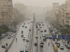 Mısır'ı kum fırtınası vurdu