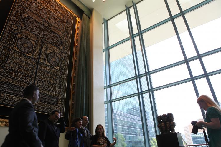 Kâbe’nin örtüsü BM’deki yerini aldı