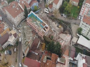 Bursa’daki tarihi okul yıkılıyor