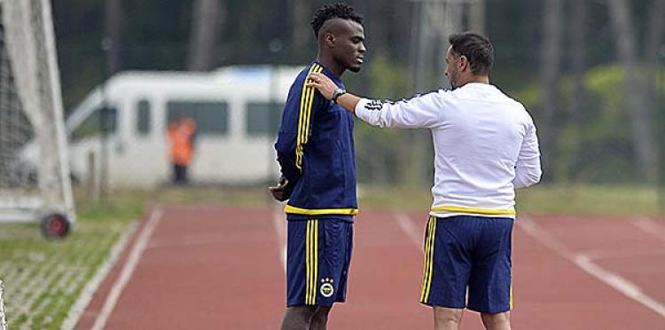 Emenike'den 'Müslüman oldu' iddilarına yanıt