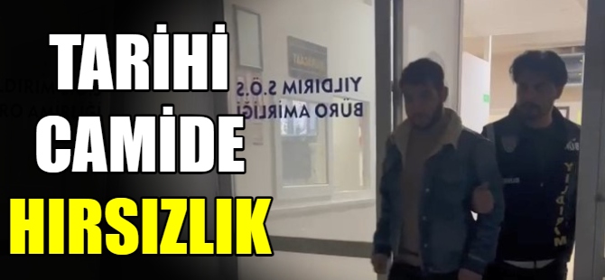 Tarihi camide hırsızlık