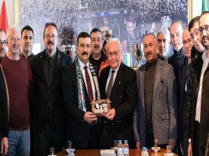 Türkoğlu, Bursaspor’u ziyaret etti