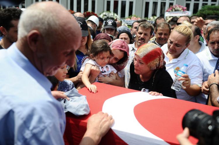 Şehit polisler için  tören düzenlendi