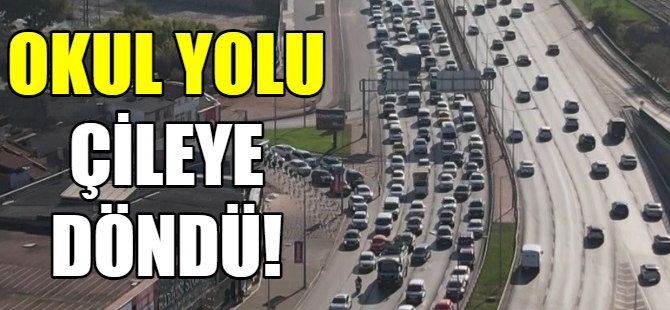 Okullar açıldı, Bursa'da yollar tıkandı