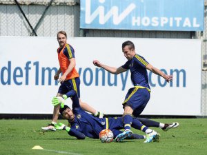 Fenerbahçe'de derbi hazırlıkları başladı