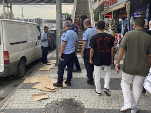 Büyükşehir zabıta seyyar satıcı peşinde