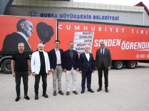 29 Ekim coşkusu Bursa'yı sarıyor