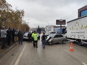 Bursa'da zincirleme kaza: 1'i bebek 3 yaralı