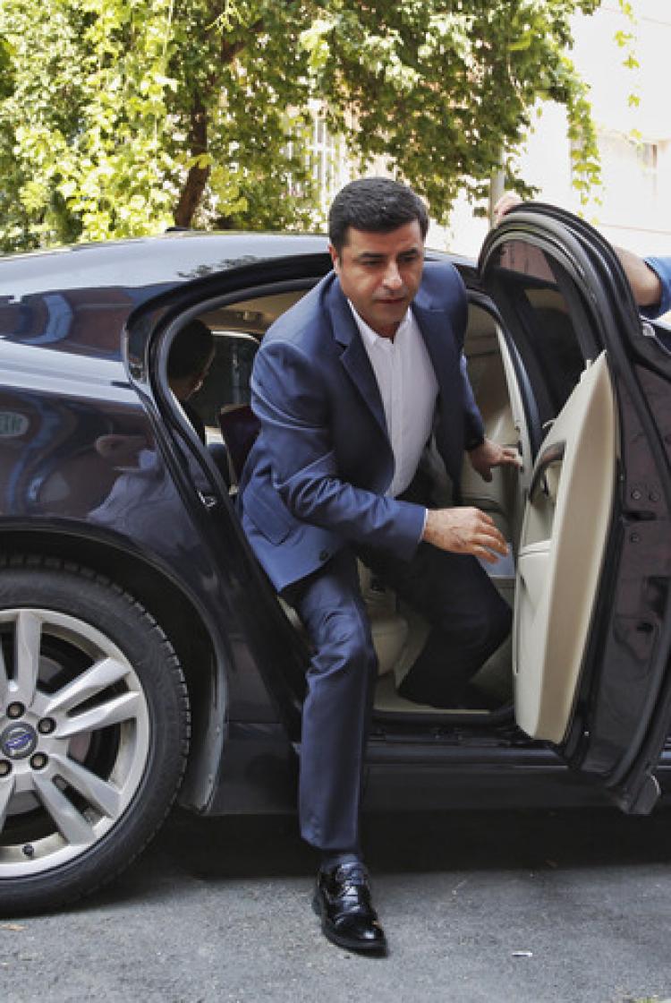 Demirtaş:  hakkında soruşturma açılacak  parti AKP'dir