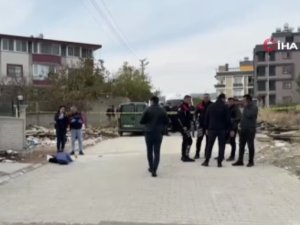 Önceki gün karısını, dün de çocuğunu öldürdü