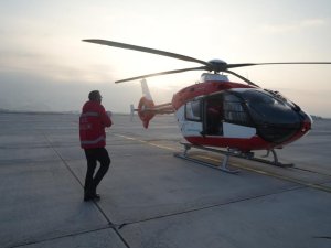 Ambulans helikopter Bozyel bebek için havalandı