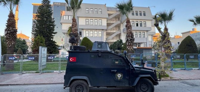 Akdeniz Belediyesinde kayyum göreve başladı