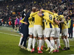 Fenerbahçe 9 kişi kalan Rizespor'u son dakikada yıktı