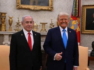 Netanyahu ile görüşen Trump: "ABD Gazze'yi devralacak"