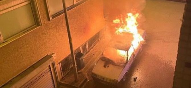 Bursa'da otomobil sokak arasında alev alev yandı!