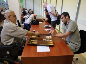 Zarlar eşitlik için atıldı