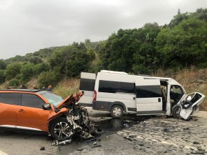Bursa'da feci kaza: 2'si ağır 12 yaralı