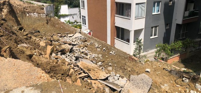 Gemlik'te büyük panik! Yol çöktü...