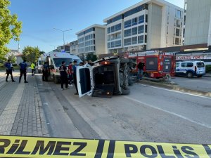 İhbardan dönen polis aracı kaza yaptı: 4 yaralı